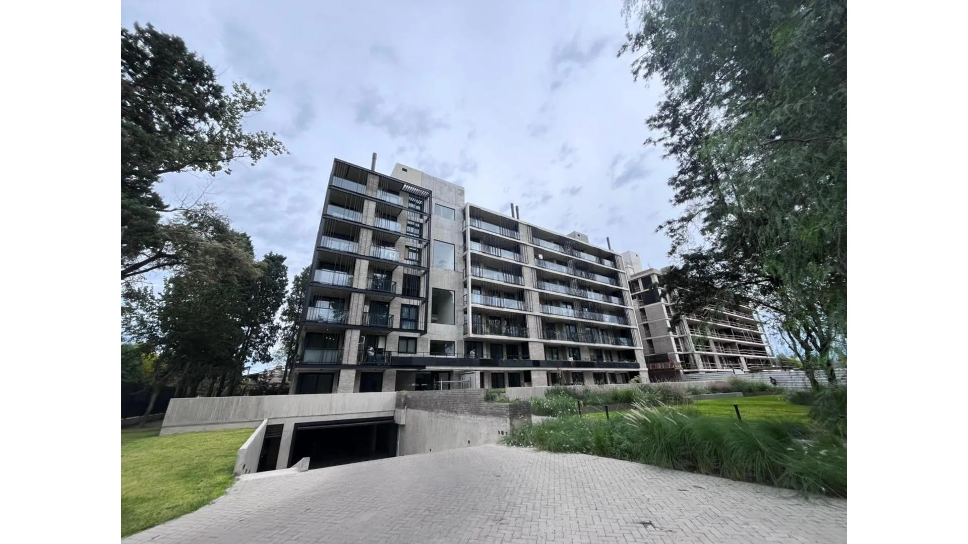 Complejo Paddock Torre 1 Depto 1 dorm en venta A ESTRENAR!!