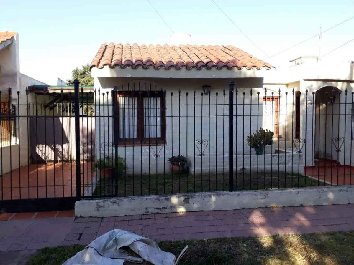 VENTA CASA 3 DORMITORIOS MAS DEPARTAMENTO VILLA MARTA A METROS DE MANUEL CARDEÑO...