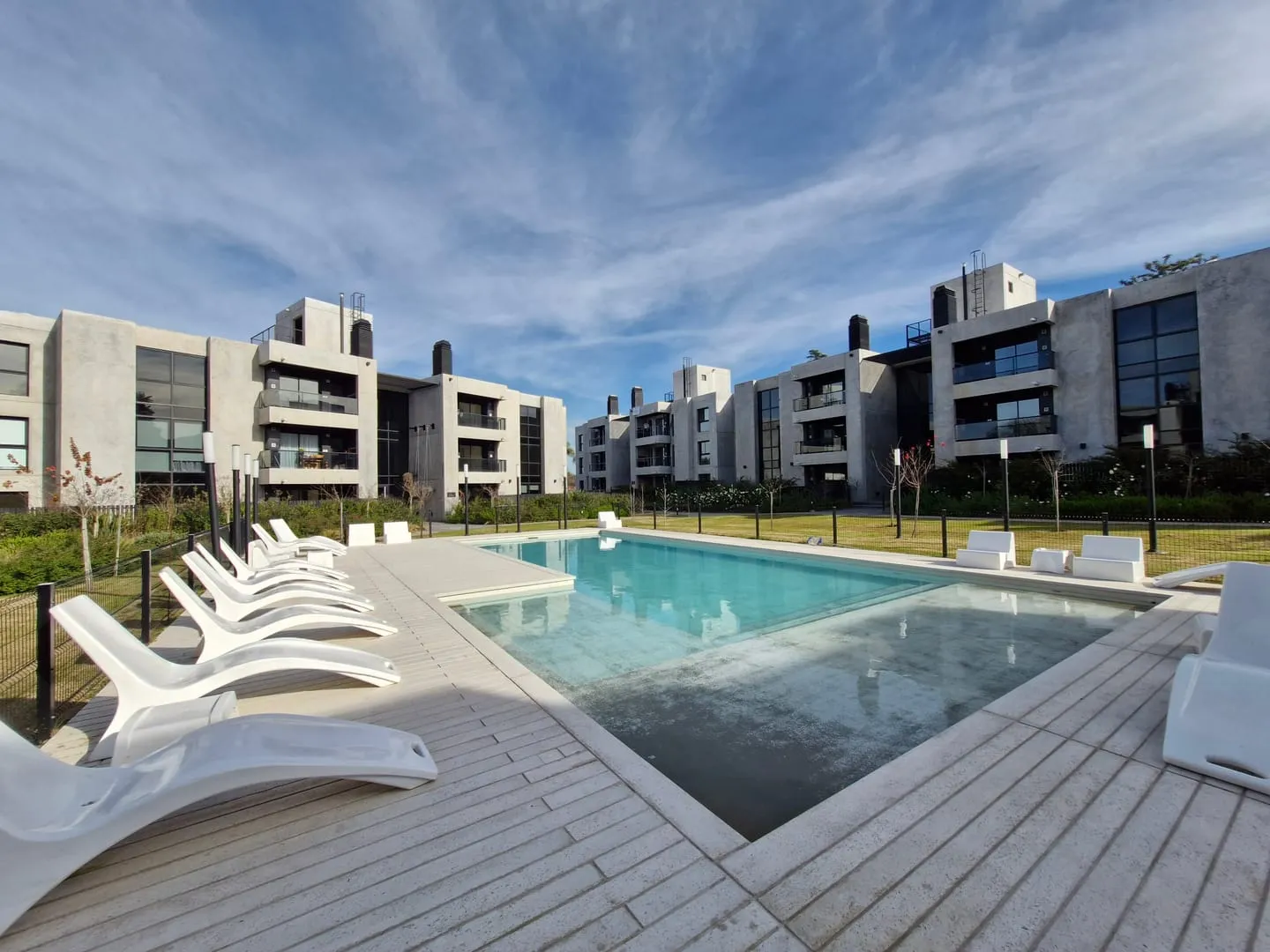 Garderie condominio privado 2 dormitorios balcón con asador a estrenar