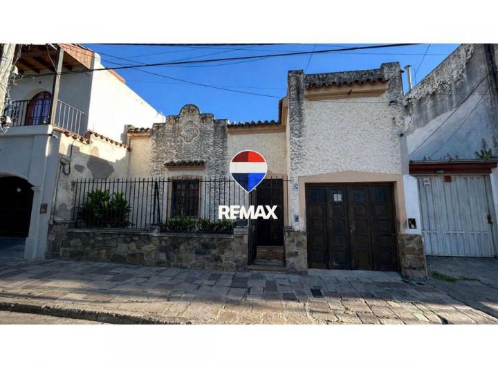 Casa · 180m² · 5 Ambientes · 1 Cochera