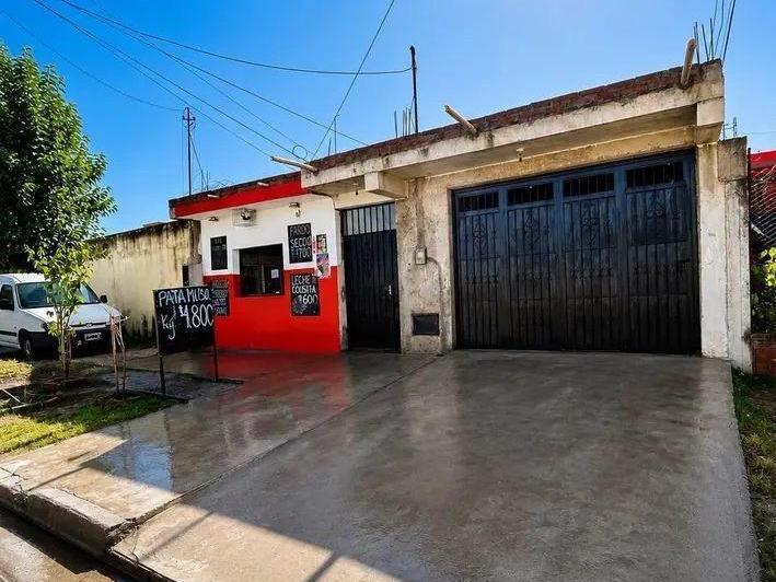 Casa · 200m² · 8 Ambientes · 1 Cochera