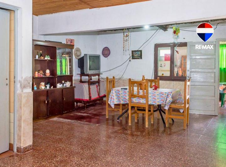 Casa · 180m² · 6 Ambientes · 1 Cochera