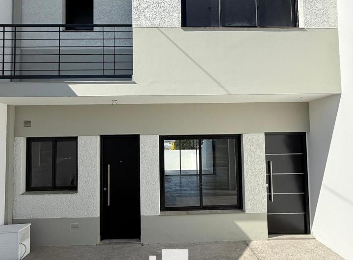 Casa · 160m² · 1 Ambiente · 2 Cocheras