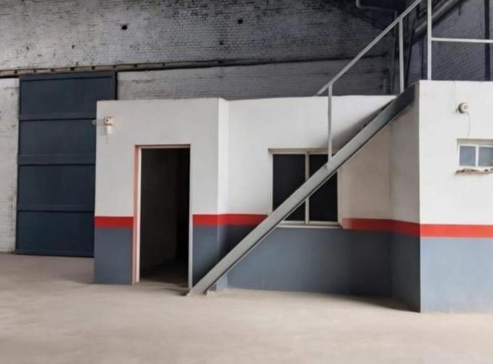 Depósito · 1033m² · 7 Ambientes
