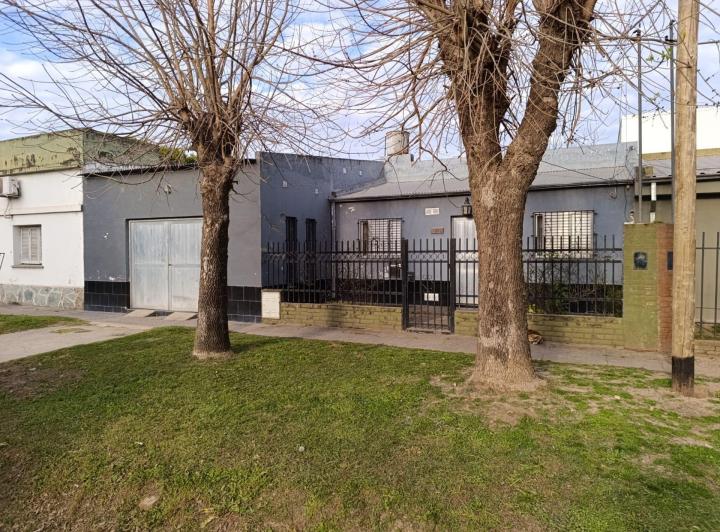 Casa · 125m² · 5 Ambientes · 2 Cocheras