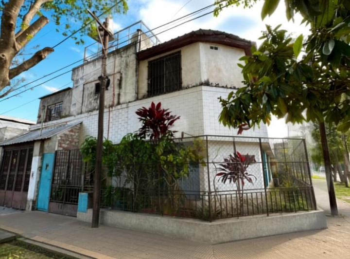 Casa · 287m² · 8 Ambientes · 1 Cochera