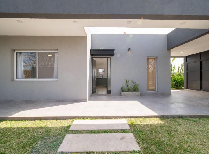 Casa · 84m² · 3 Ambientes · 1 Cochera