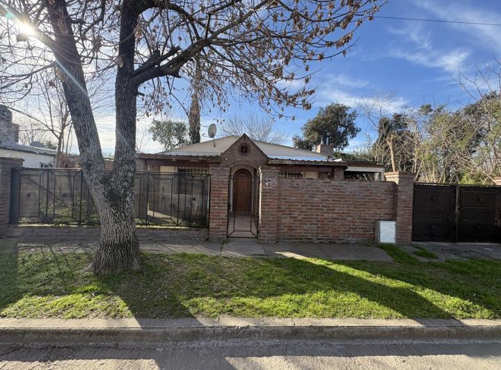 Casa · 90m² · 3 Ambientes · 1 Cochera