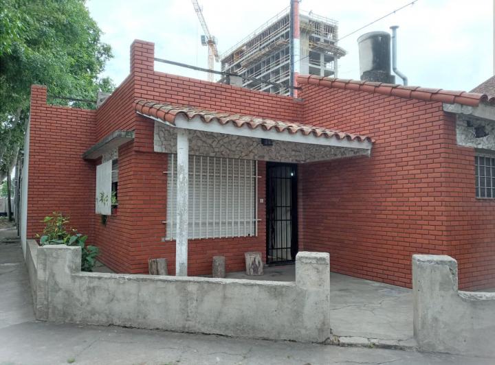 Casa · 111m² · 4 Ambientes · 2 Cocheras
