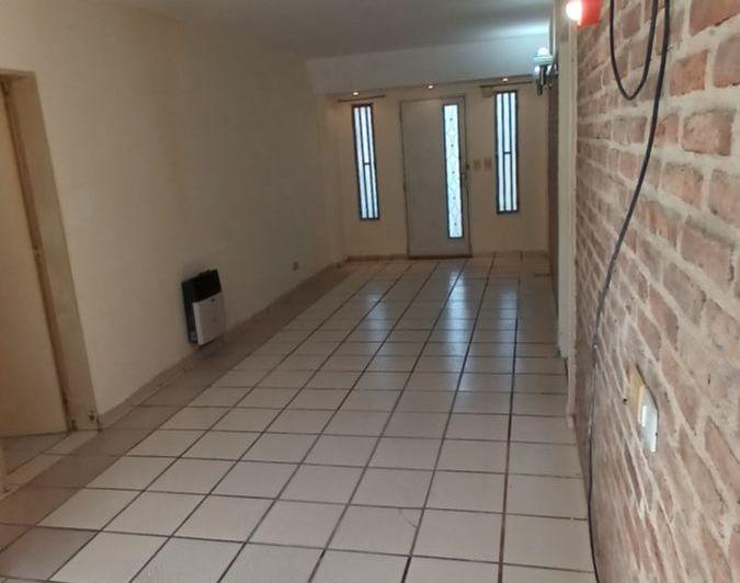 Casa · 81m² · 1 Ambiente