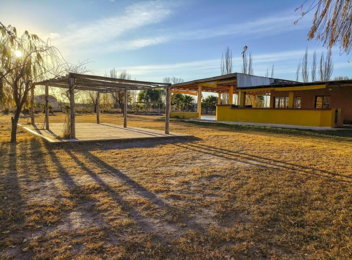 Local comercial · 250m² · 4 Ambientes