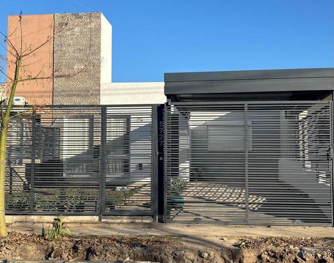 Casa · 80m² · 3 Ambientes · 1 Cochera