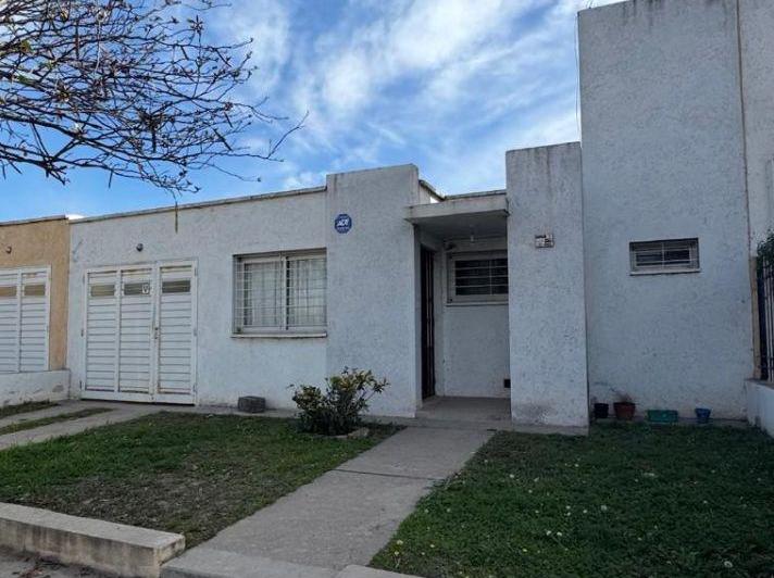Casa · 110m² · 7 Ambientes · 2 Cocheras