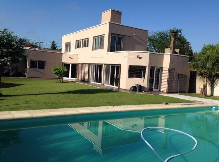 Casa · 150m² · 7 Ambientes
