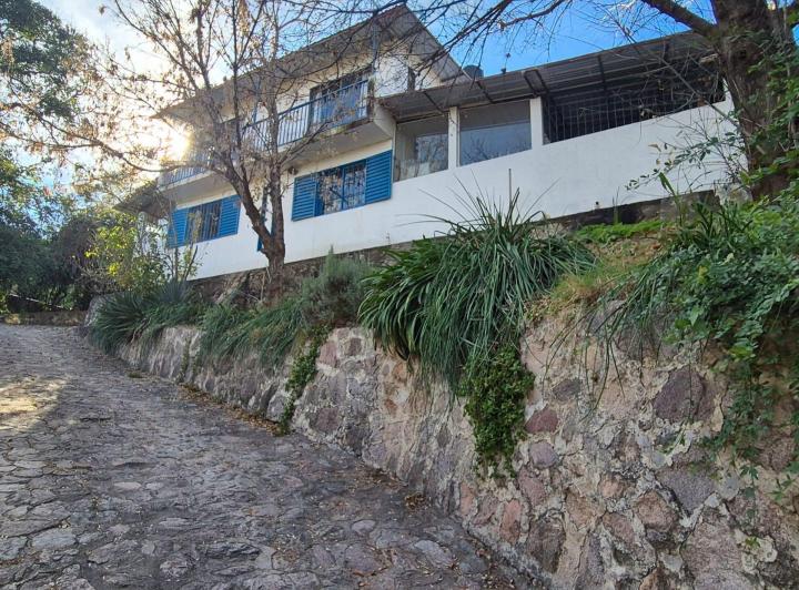 Casa · 188m² · 4 Ambientes · 1 Cochera