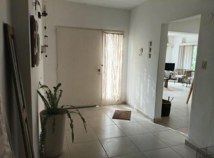 Casa · 670m² · 5 Dormitorios · 1 Cochera