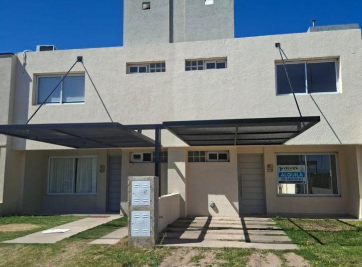 Casa · 129m² · 4 Ambientes · 2 Cocheras