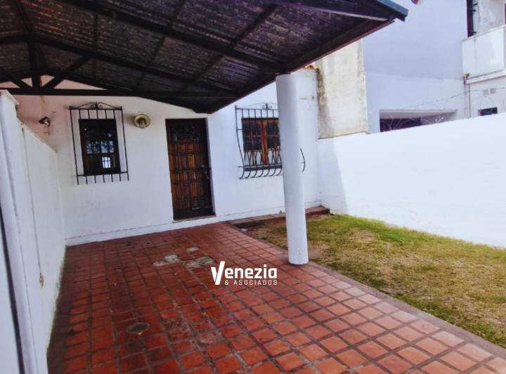 Casa · 65m² · 3 Ambientes · 1 Cochera