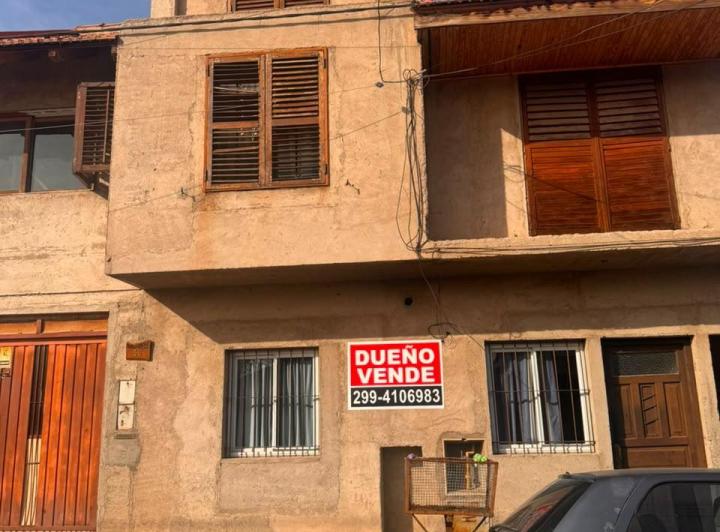 Casa · 200m² · 8 Ambientes