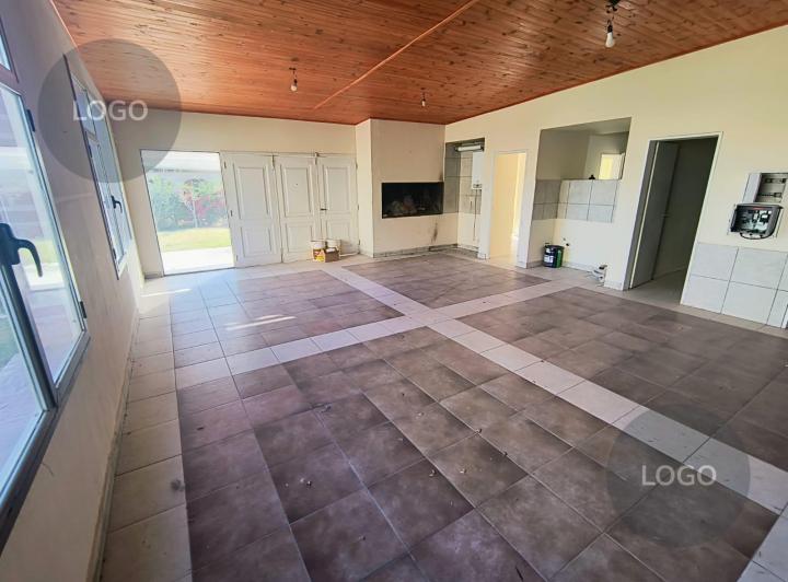 Casa · 269m² · 6 Ambientes · 4 Cocheras