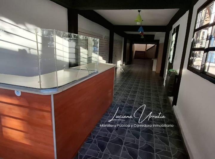 Local comercial · 141m² · 2 Ambientes