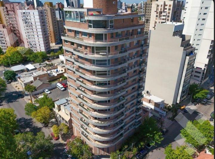 Departamento · 230m² · 6 Ambientes · 2 Cocheras