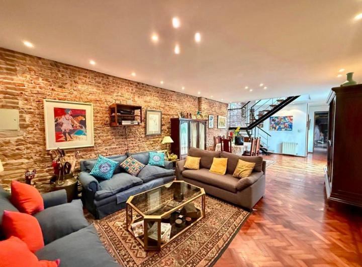 PH · 250m² · 5 Ambientes · 1 Cochera