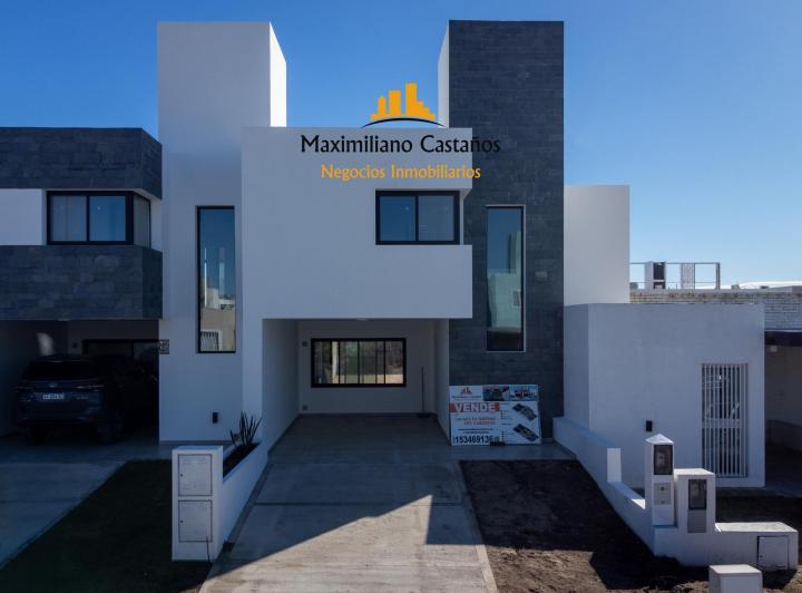 Casa · 177m² · 3 Dormitorios · 1 Cochera