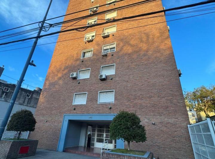 Departamento · 80m² · 4 Ambientes · 1 Cochera