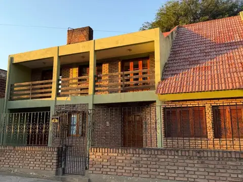 Venta de casa en el centro de la banda