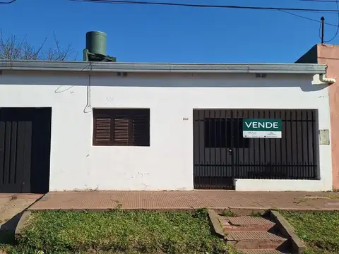 Casa en venta! lista para habitar- b° la liguria