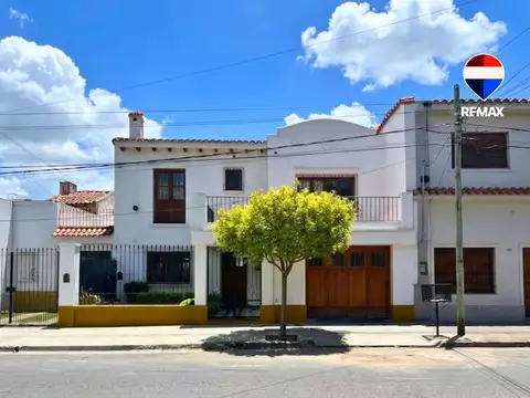 Casa venta con pileta zona monumento a güemes