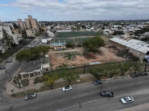 Venta lote de 3687 m2 av. sabattini al 3000.