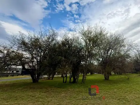 Lote en country la arbolada hollywood