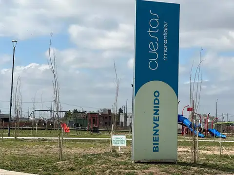 Cuestas de mantantiales lote central en venta