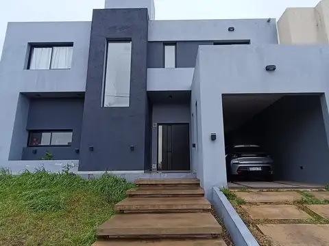 Venta casa premium 3 dormitorios pileta tejas 4