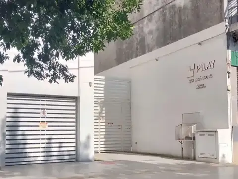 Cochera en edificio san jerónimo 74