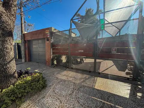 Casa en barrio villa del parque