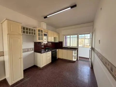 Venta departamento 3 dormis y balcon barrio chino