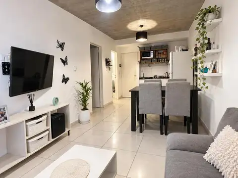 Venta departamento de 1 dormitorio al frente y terraza con parrillero, viamonte 32 bis, rep. sexta