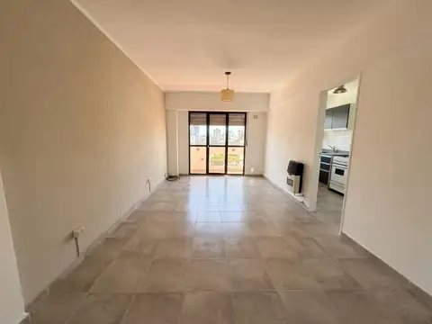 Venta - departamento un dormitorio con balcon al frente - centro
