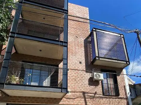 Depto venta duplex 2 dormitorios con patio