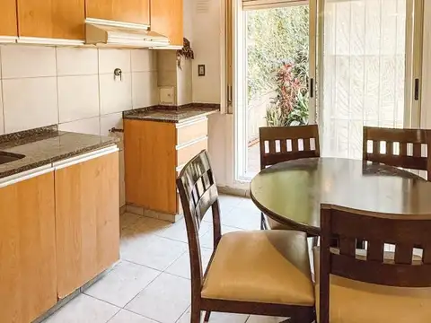 Venta. departamento 2 dormitorios. jardín. rosario
