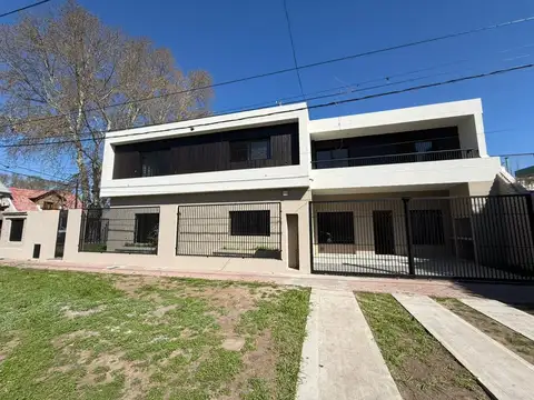 Venta - departamento 2 dormitorios con cochera y parrilla - alberdi