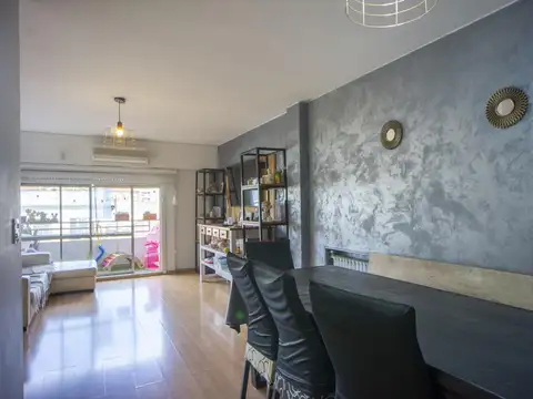 Venta - piso exclusivo de 3 dormitorios   comodín y cochera - centro rio