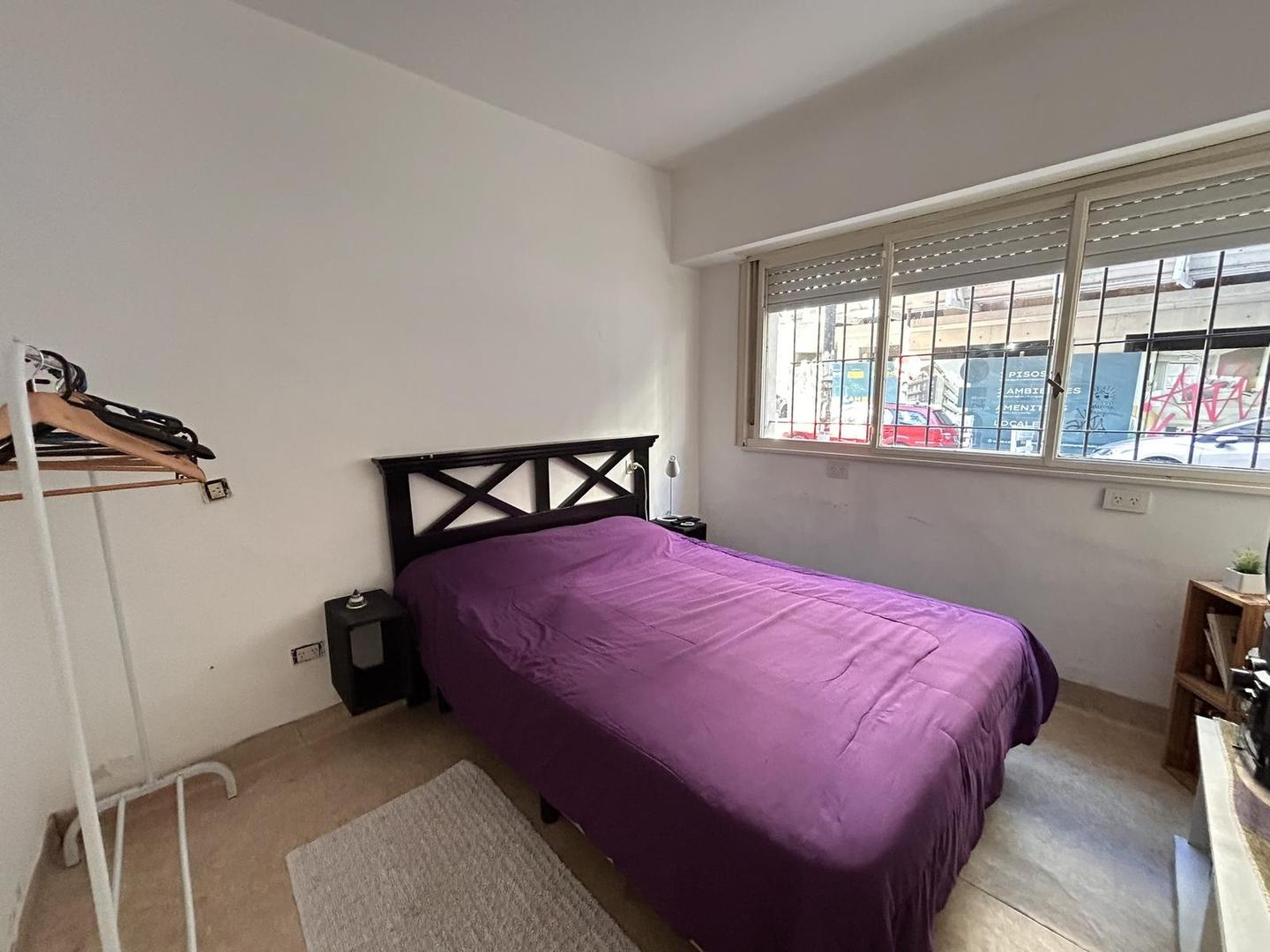 3 ambientes en planta baja al frente – patio – almagro
