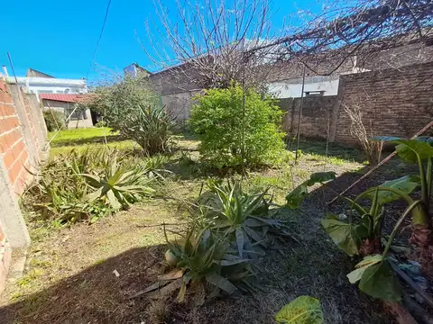 Venta casa terreno en v. lugano - jardin