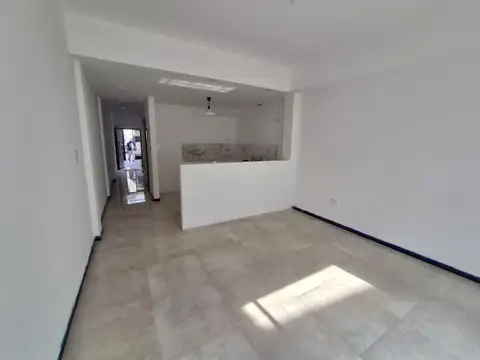 Venta duplex a estrenar 4 amb cochera mataderos