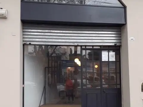 Local comercial en alquiler  en parque chacabuco
