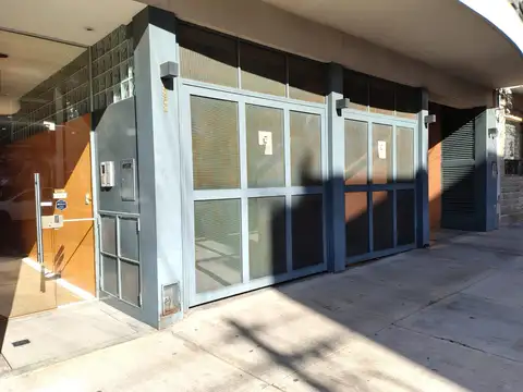 Excelente mono ambiente con balcon – luminoso – sum con parrilla  - a una cuadra av juan b justo metrobus